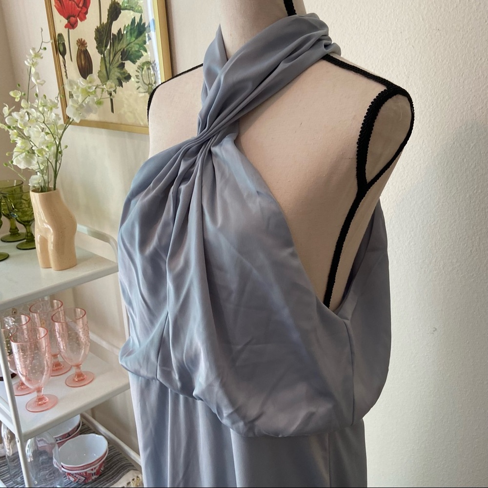 Boohoo Ice Blue Twist Front High Neck Satin Formal Dress - Picture 9 of 9